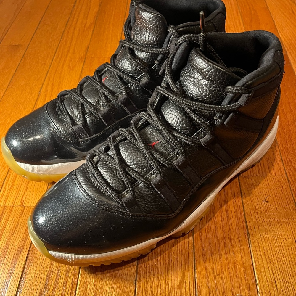 Jordan 11 Retro size 11.5. (Black/Gym red-white-Antracite.